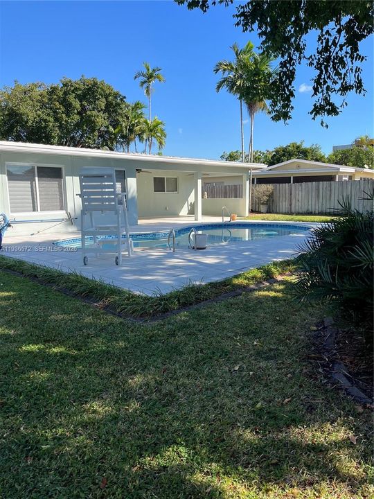 For Sale: $645,000 (2 beds, 2 baths, 1506 Square Feet)