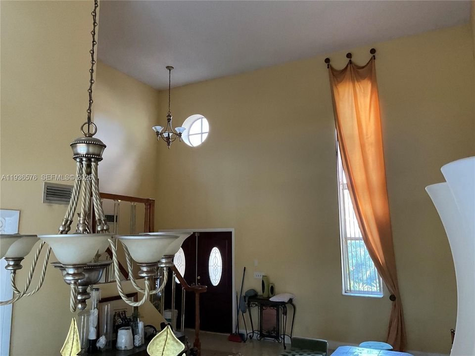 For Sale: $600,000 (3 beds, 2 baths, 2238 Square Feet)