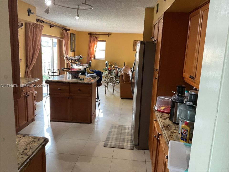 For Sale: $600,000 (3 beds, 2 baths, 2238 Square Feet)