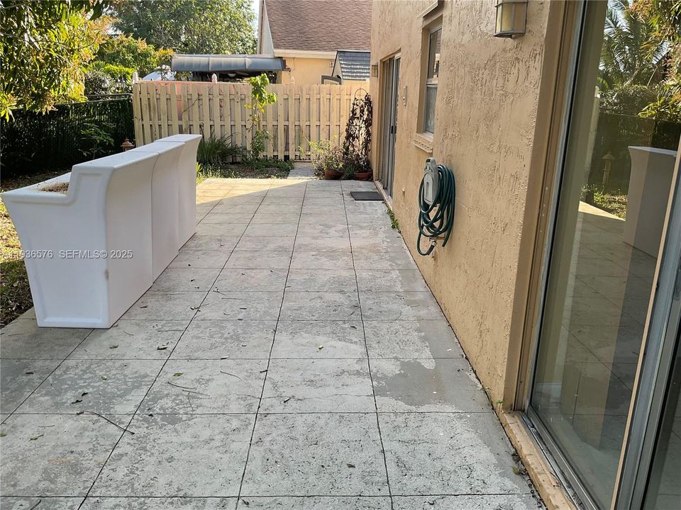 For Sale: $600,000 (3 beds, 2 baths, 2238 Square Feet)