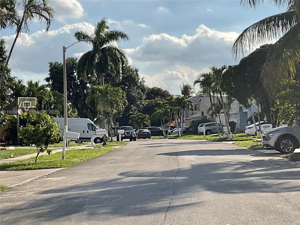 For Sale: $600,000 (3 beds, 2 baths, 2238 Square Feet)