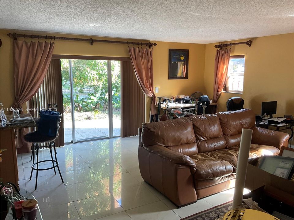 For Sale: $600,000 (3 beds, 2 baths, 2238 Square Feet)