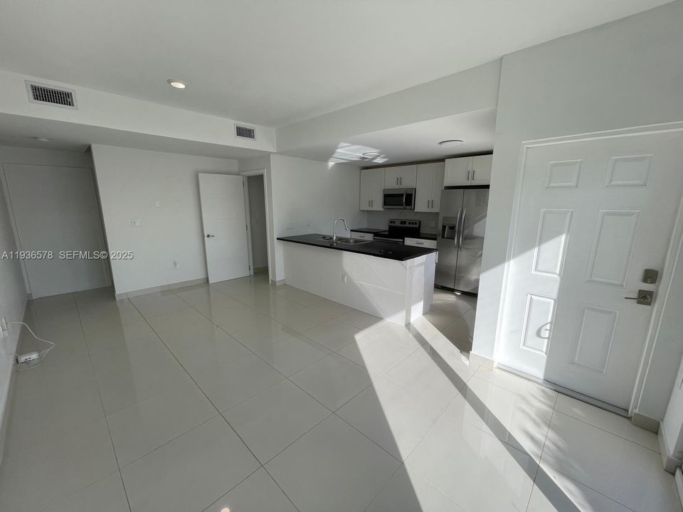 En Renta: $2,650 (3 camas, 2 baños, 1266 Pies cuadrados)