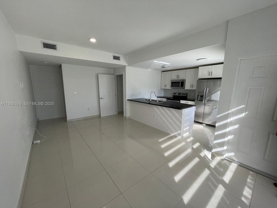 En Renta: $2,650 (3 camas, 2 baños, 1266 Pies cuadrados)