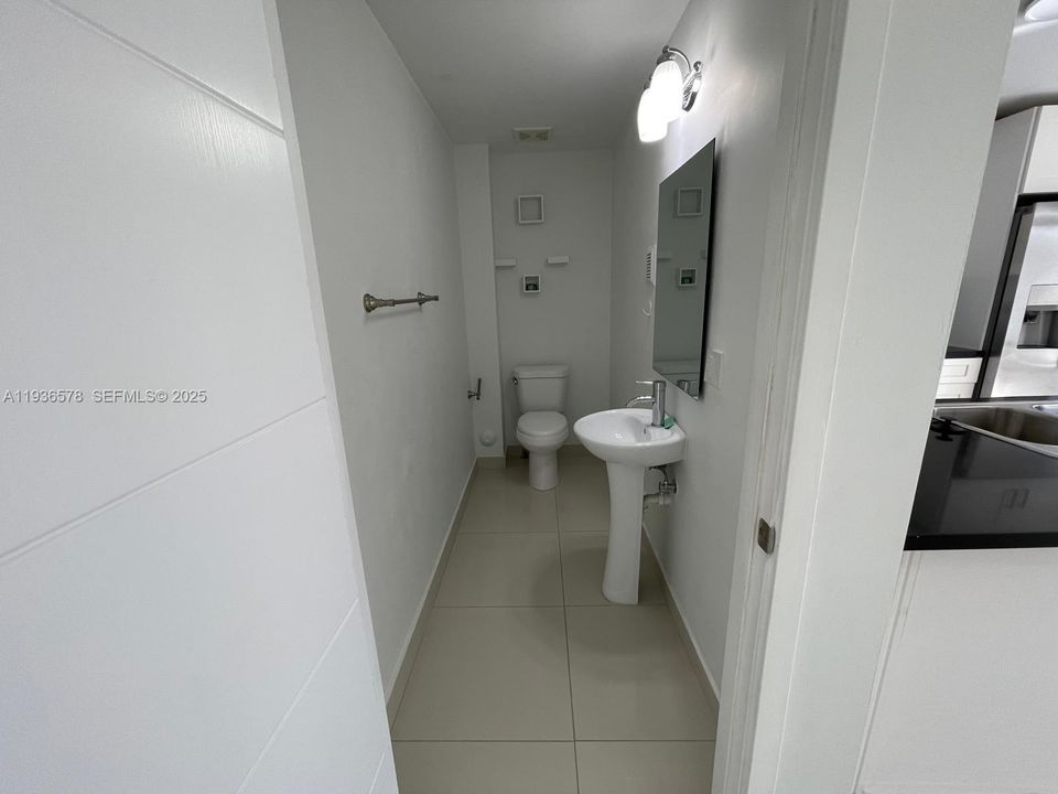 1/2 bathroom