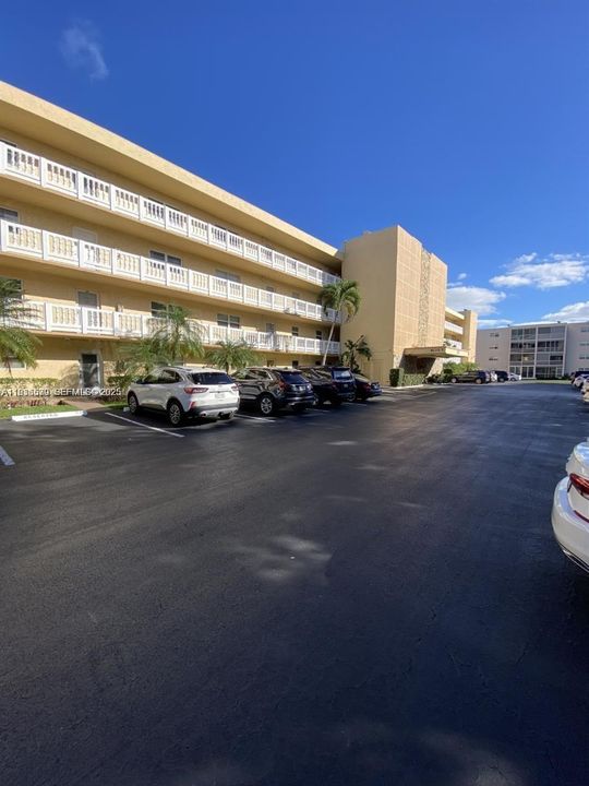 待售: $215,000 (2 贝兹, 2 浴室, 1144 平方英尺)