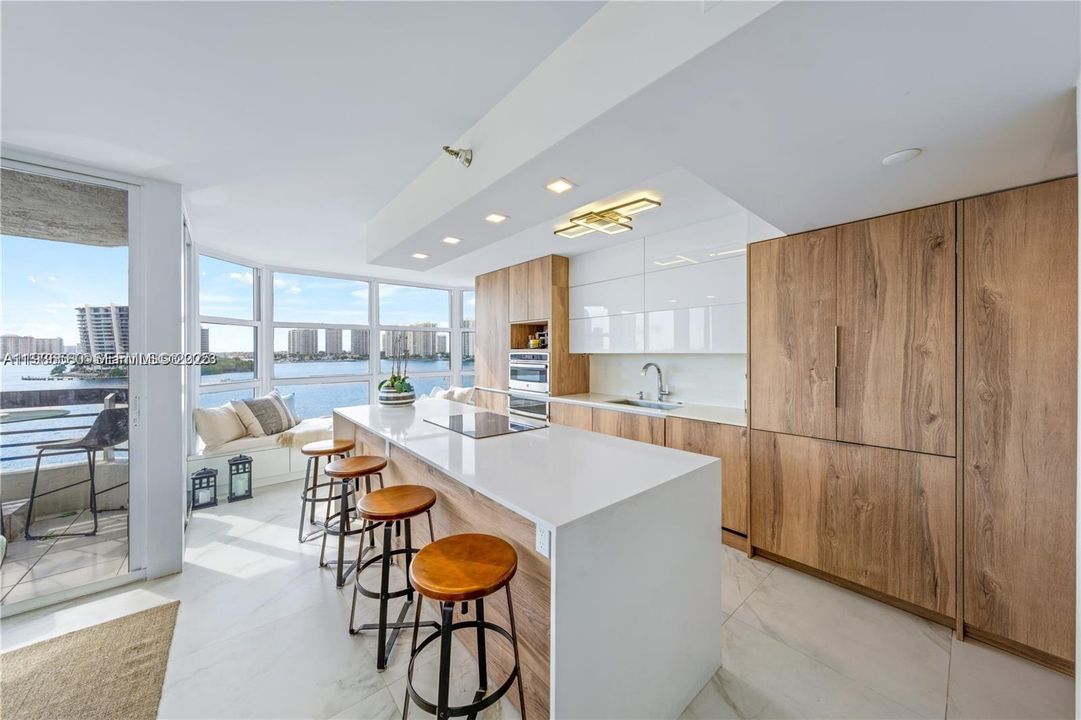 出租: $6,500 (3 贝兹, 3 浴室, 1694 平方英尺)