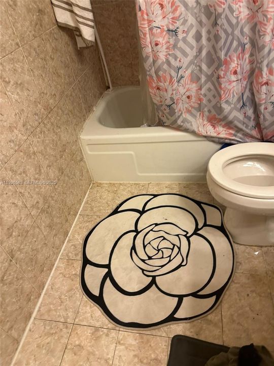 待售: $145,000 (1 贝兹, 1 浴室, 748 平方英尺)