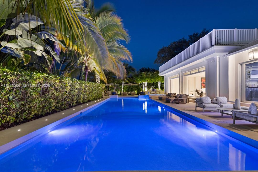 For Sale: $24,900,000 (6 beds, 6 baths, 7237 Square Feet)