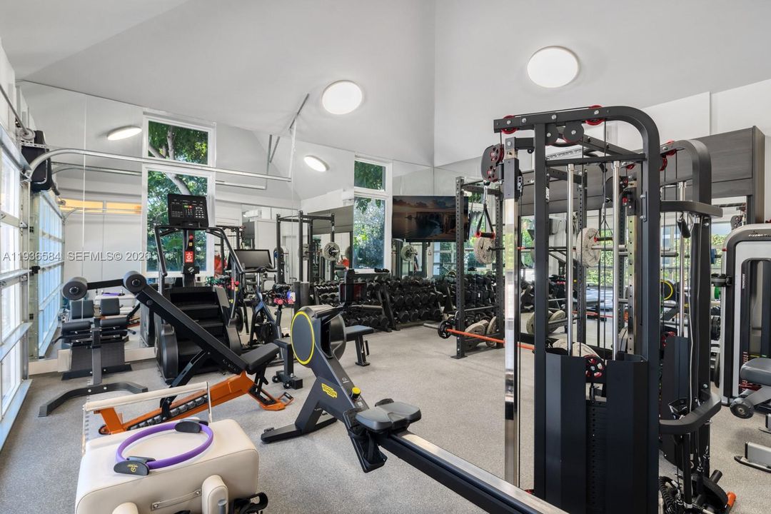 For Sale: $24,900,000 (6 beds, 6 baths, 7237 Square Feet)