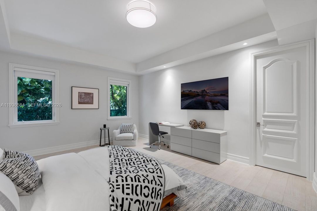 For Sale: $24,900,000 (6 beds, 6 baths, 7237 Square Feet)