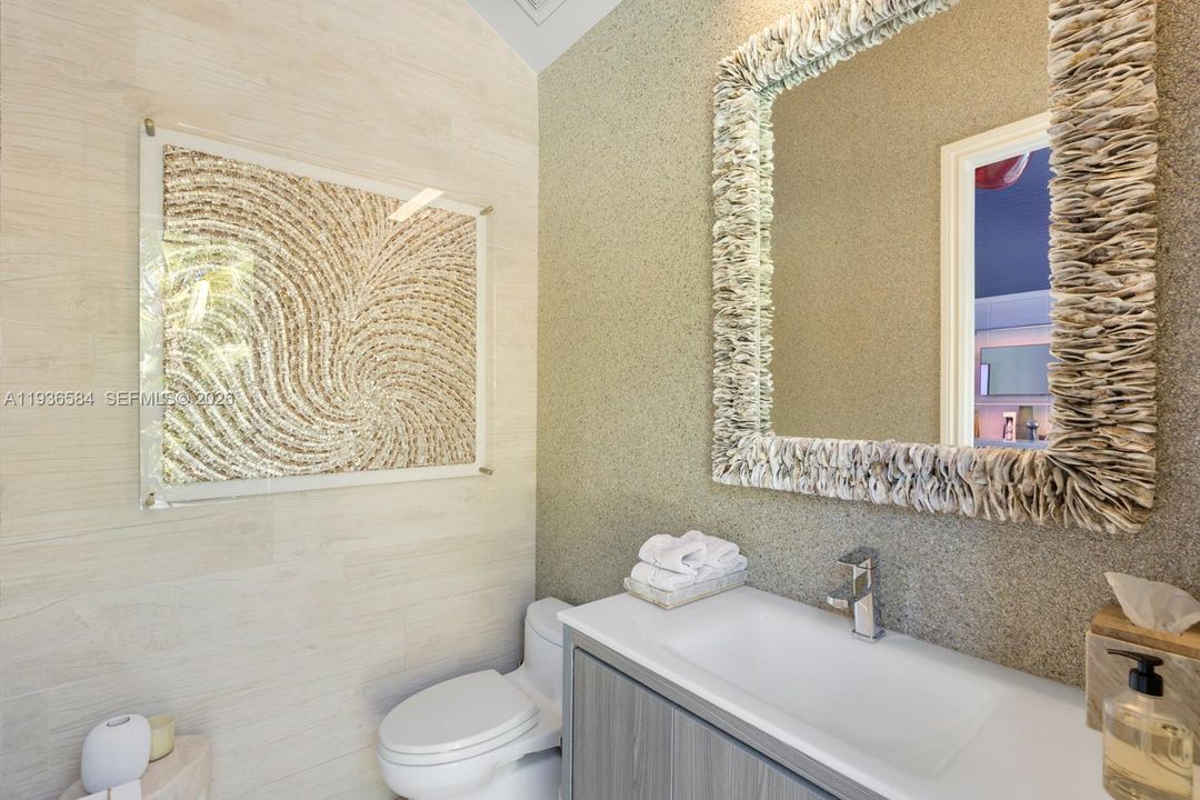 For Sale: $24,900,000 (6 beds, 6 baths, 7237 Square Feet)