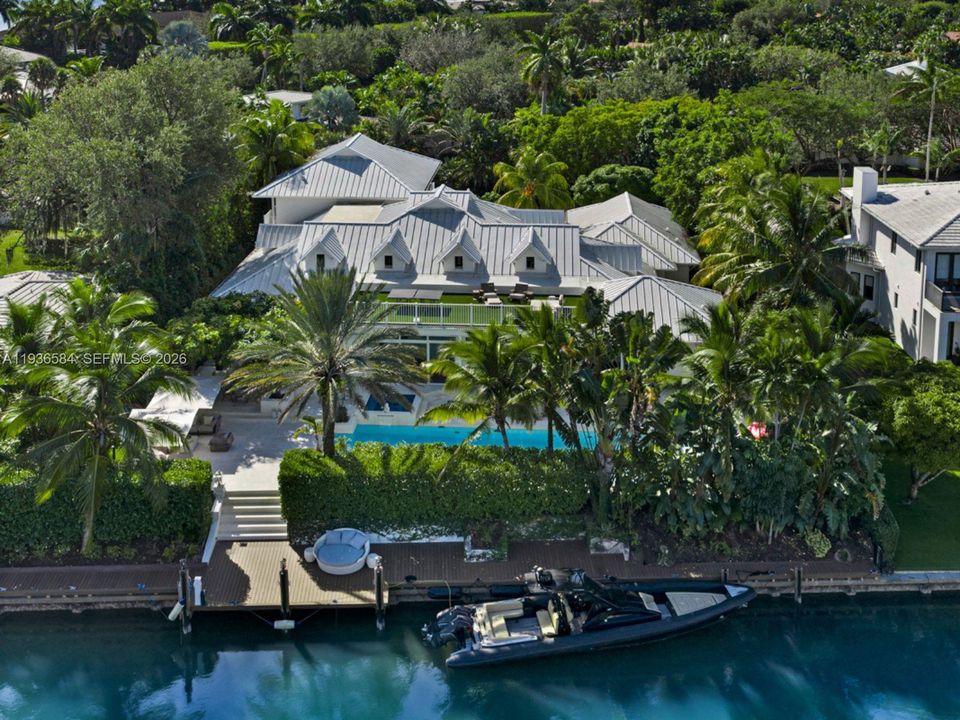 For Sale: $24,900,000 (6 beds, 6 baths, 7237 Square Feet)