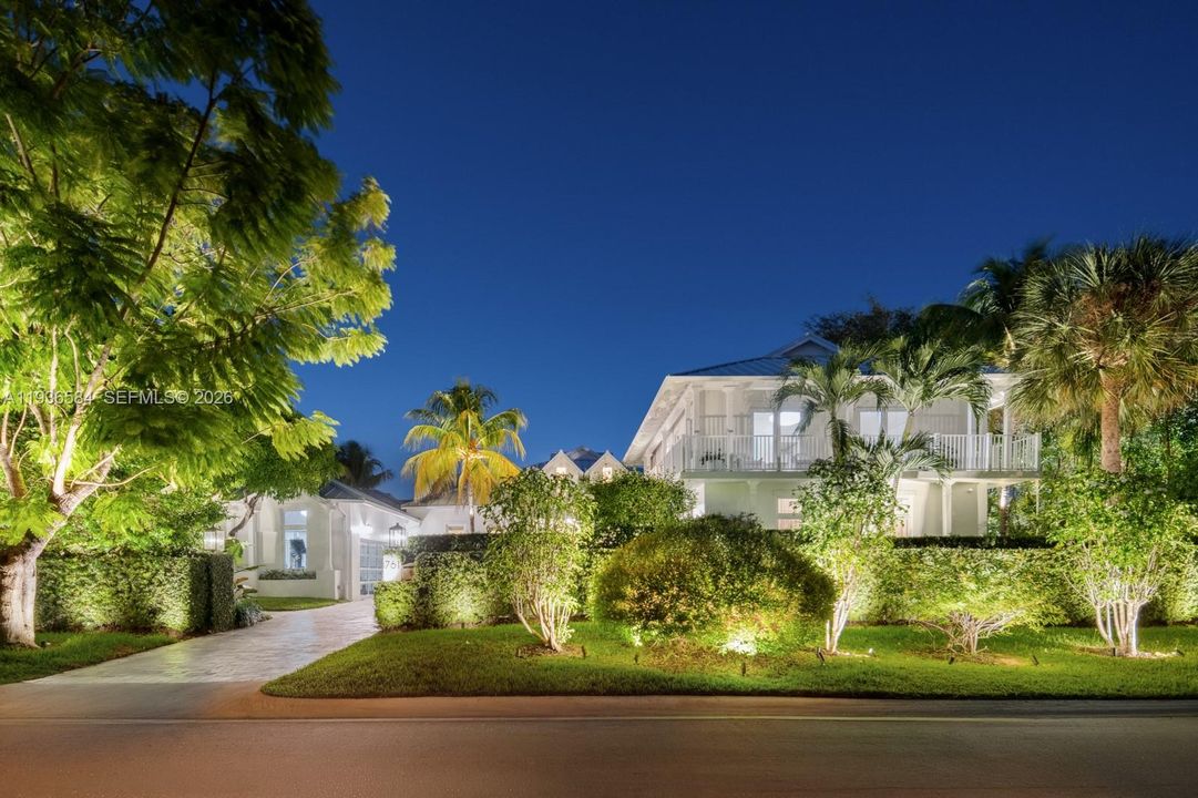 For Sale: $24,900,000 (6 beds, 6 baths, 7237 Square Feet)