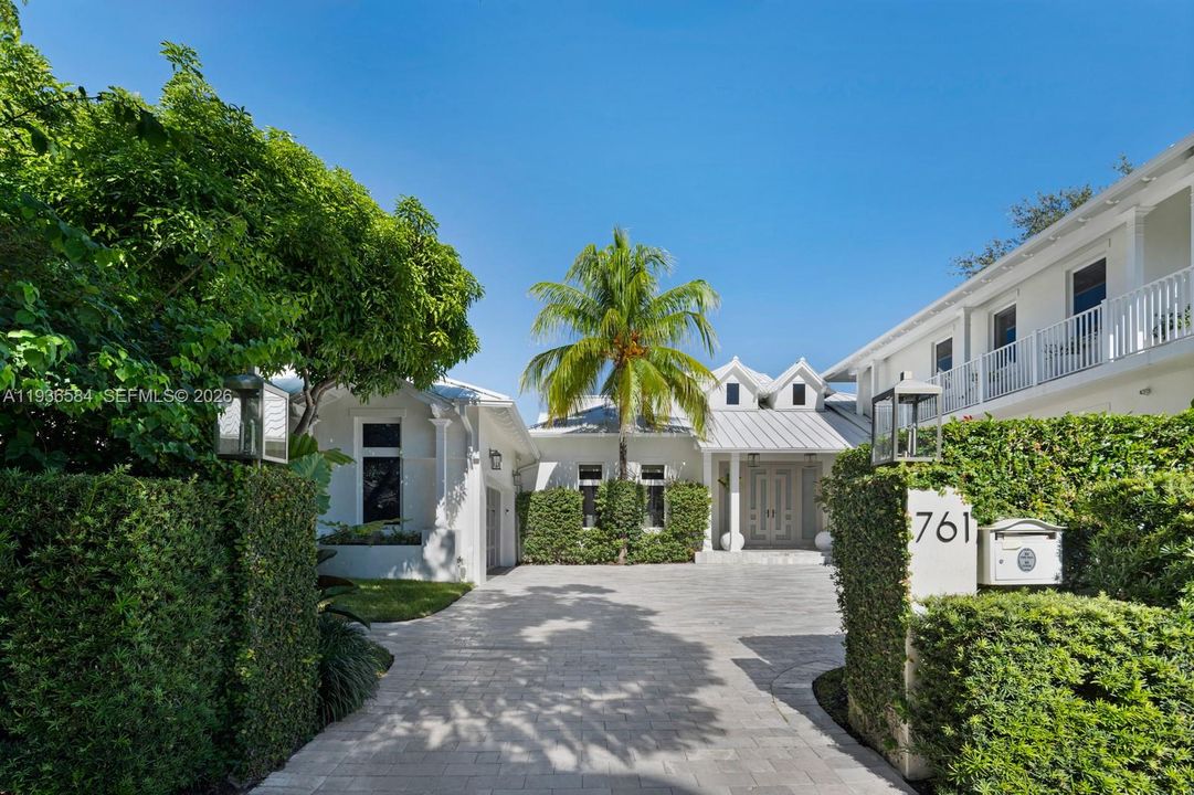 For Sale: $24,900,000 (6 beds, 6 baths, 7237 Square Feet)