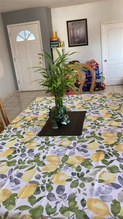 出租: $2,950 (3 贝兹, 2 浴室, 1138 平方英尺)