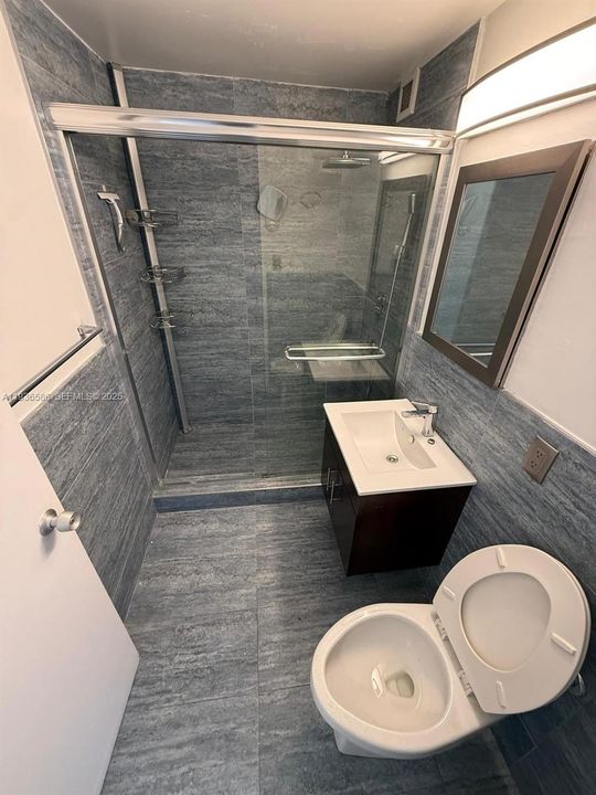 For Rent: $3,200 (2 beds, 2 baths, 1230 Square Feet)