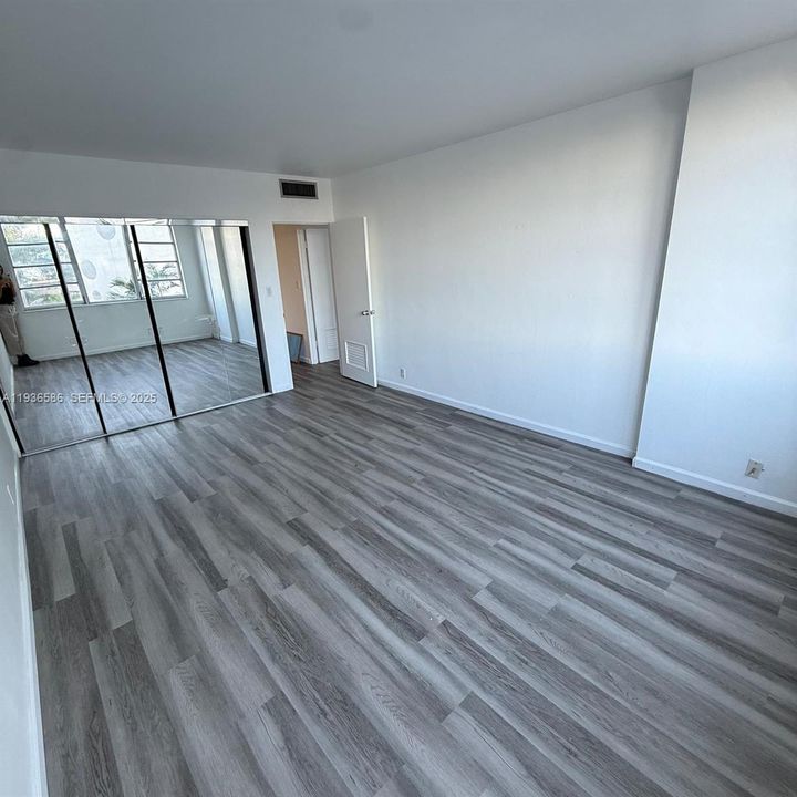 For Rent: $3,200 (2 beds, 2 baths, 1230 Square Feet)