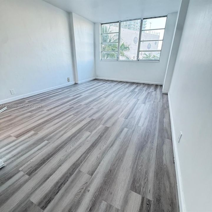 For Rent: $3,200 (2 beds, 2 baths, 1230 Square Feet)