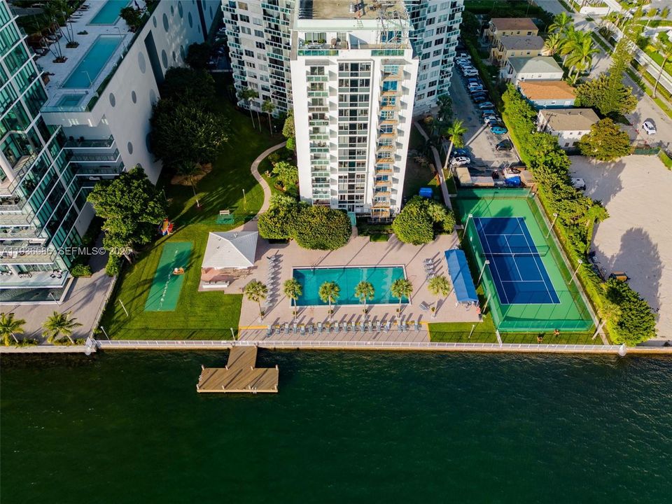 For Rent: $3,200 (2 beds, 2 baths, 1230 Square Feet)