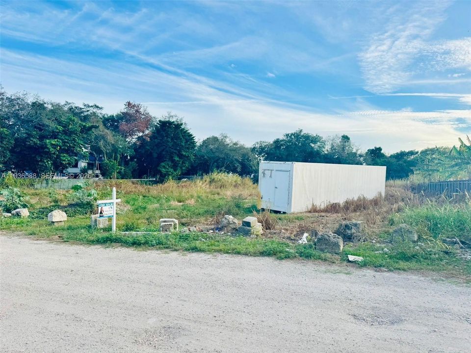 待售: $625,000 (1.00 acres)