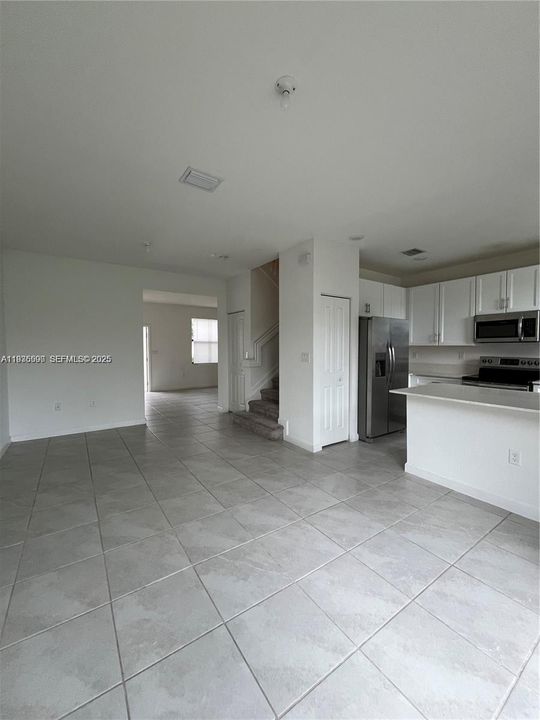 В аренду: $2,550 (3 спален, 2 ванн, 1335 Квадратных фут)