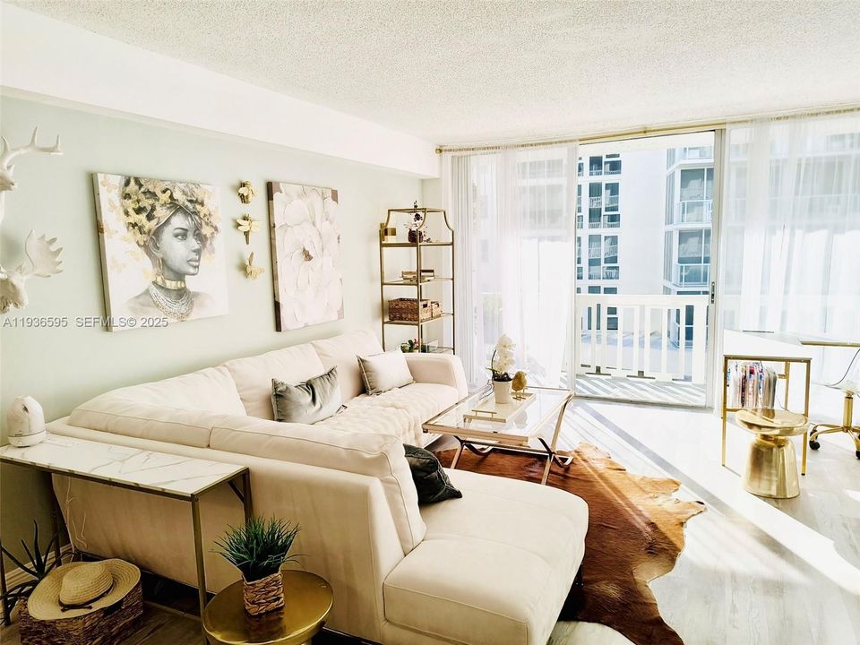 En Venta: $324,900 (1 camas, 1 baños, 800 Pies cuadrados)