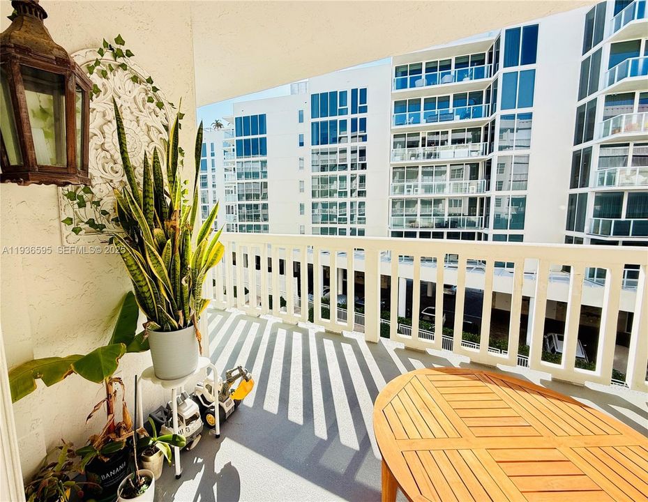 En Venta: $324,900 (1 camas, 1 baños, 800 Pies cuadrados)