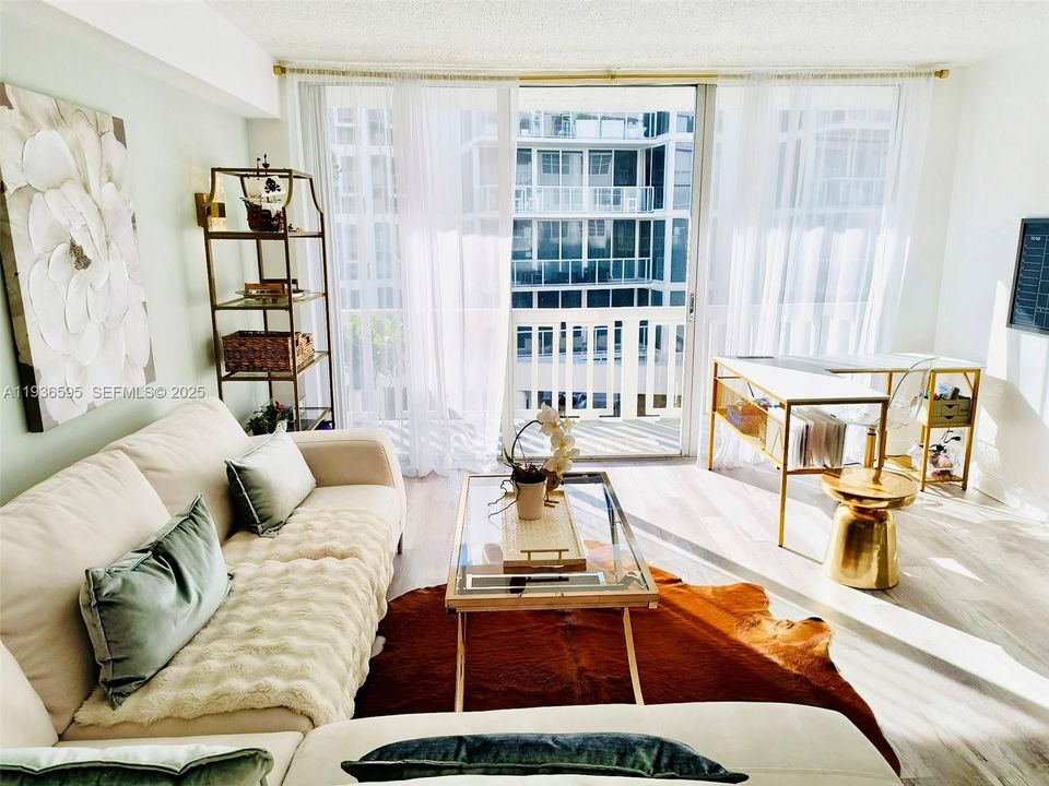 En Venta: $324,900 (1 camas, 1 baños, 800 Pies cuadrados)