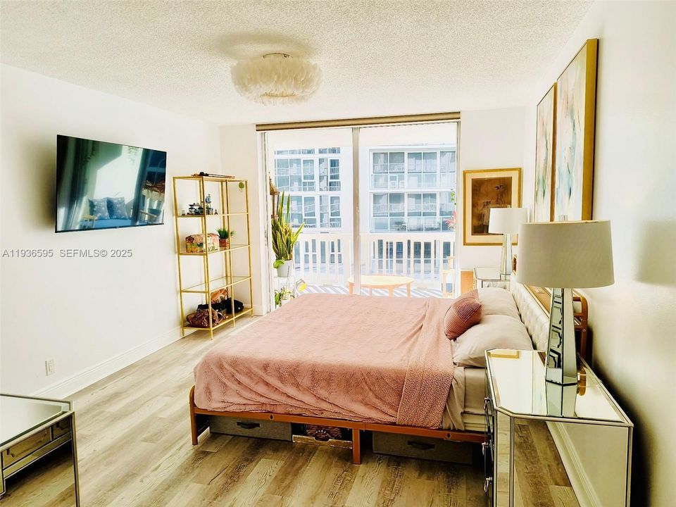 En Venta: $324,900 (1 camas, 1 baños, 800 Pies cuadrados)