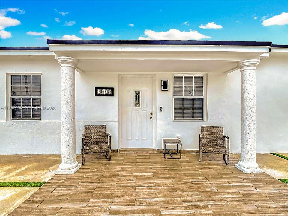 待售: $765,000 (5 贝兹, 3 浴室, 1607 平方英尺)