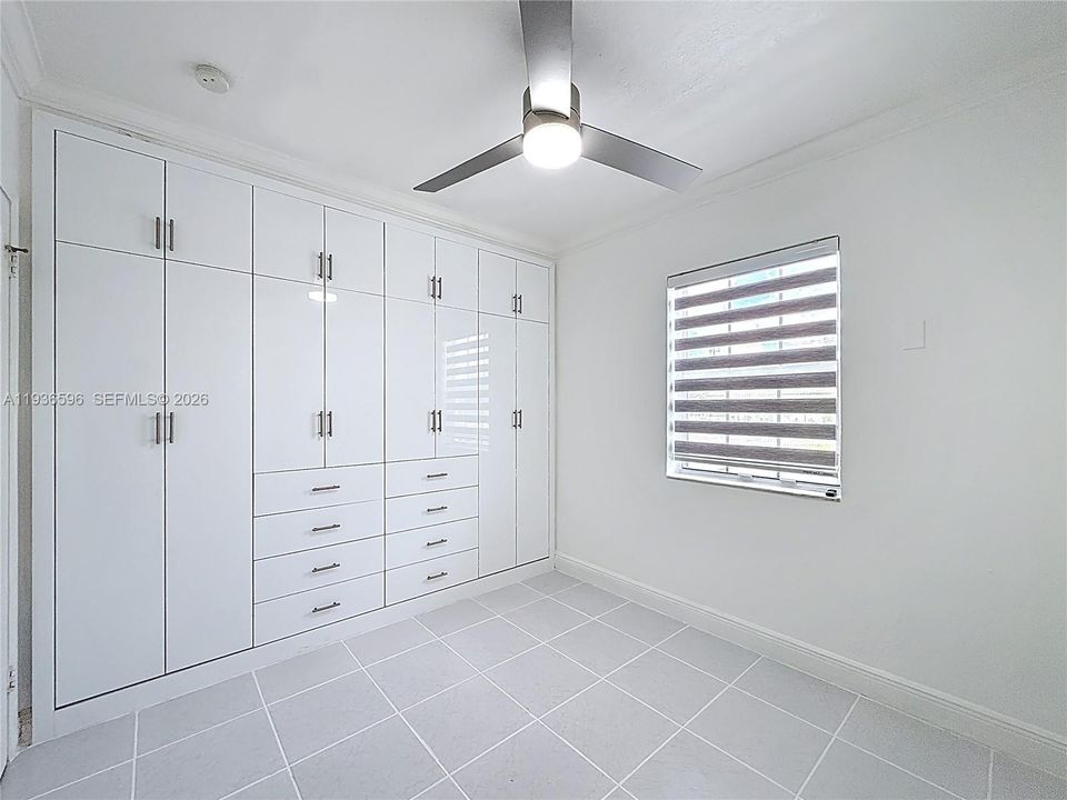 待售: $765,000 (5 贝兹, 3 浴室, 1607 平方英尺)