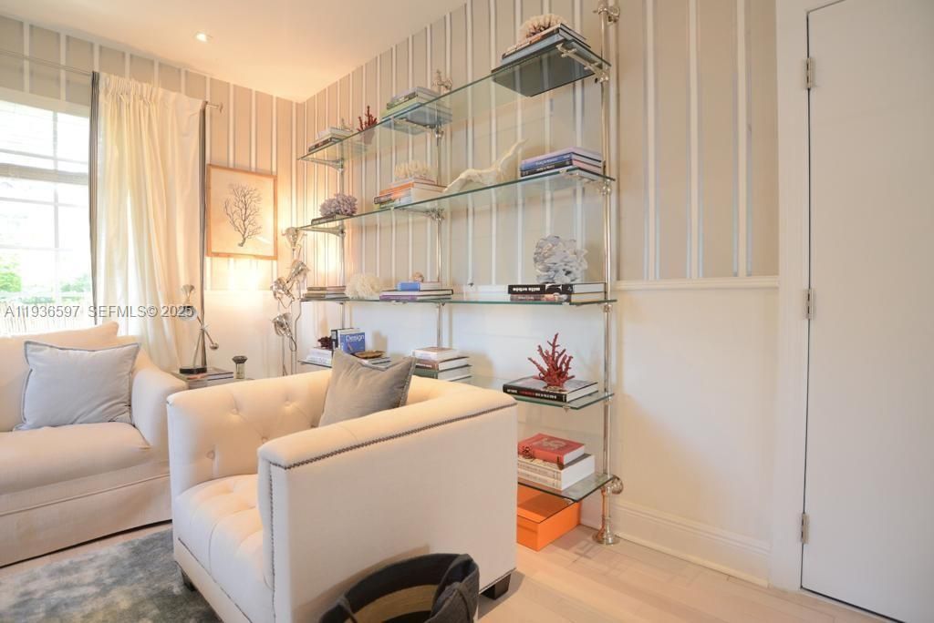 На продажу: $369,000 (1 спален, 1 ванн, 660 Квадратных фут)