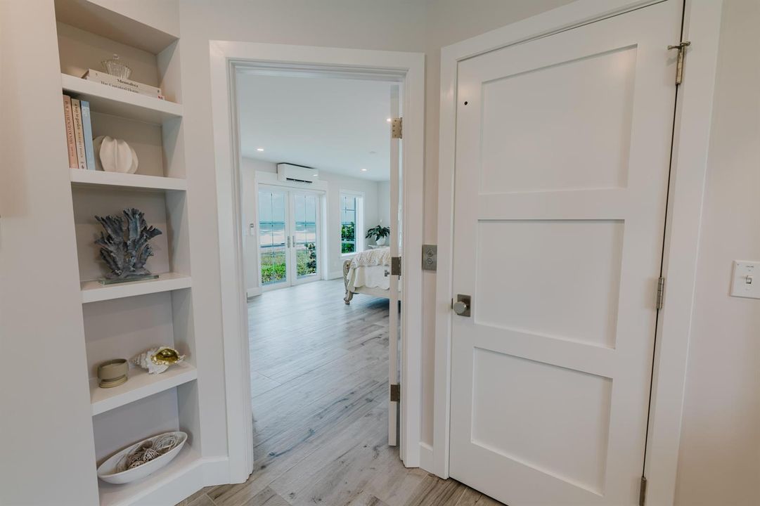 33 Primary Bedroom Entrance