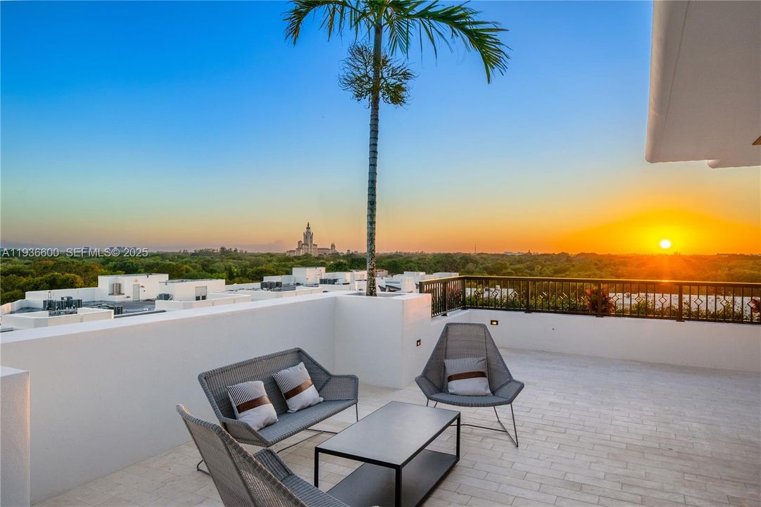 En Renta: $9,985 (2 camas, 2 baños, 1790 Pies cuadrados)