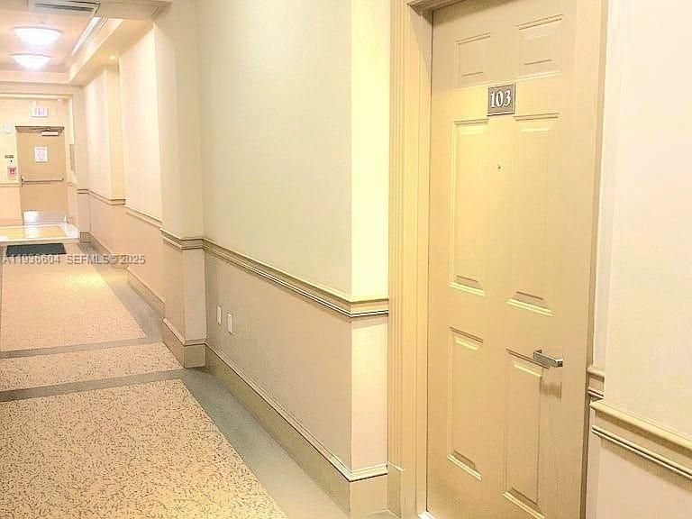 For Rent: $2,150 (1 beds, 1 baths, 845 Square Feet)