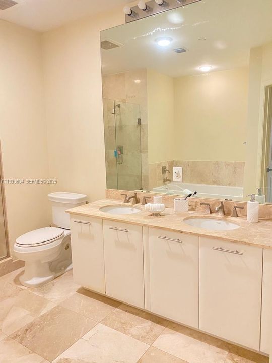 For Rent: $2,150 (1 beds, 1 baths, 845 Square Feet)