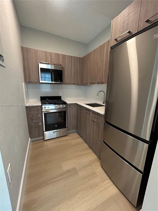 В аренду: $1,800 (0 спален, 1 ванн, 430 Квадратных фут)