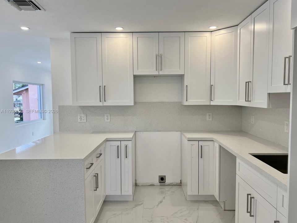 待售: $750,000 (3 贝兹, 3 浴室, 1260 平方英尺)