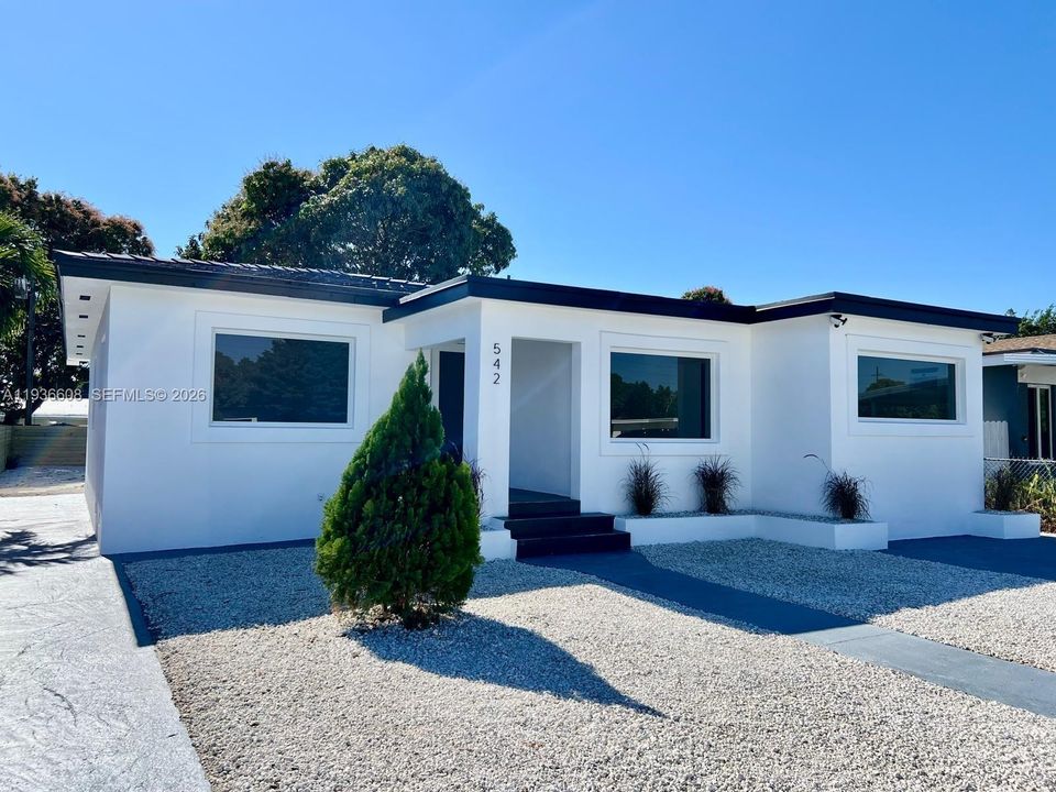 待售: $750,000 (3 贝兹, 3 浴室, 1260 平方英尺)