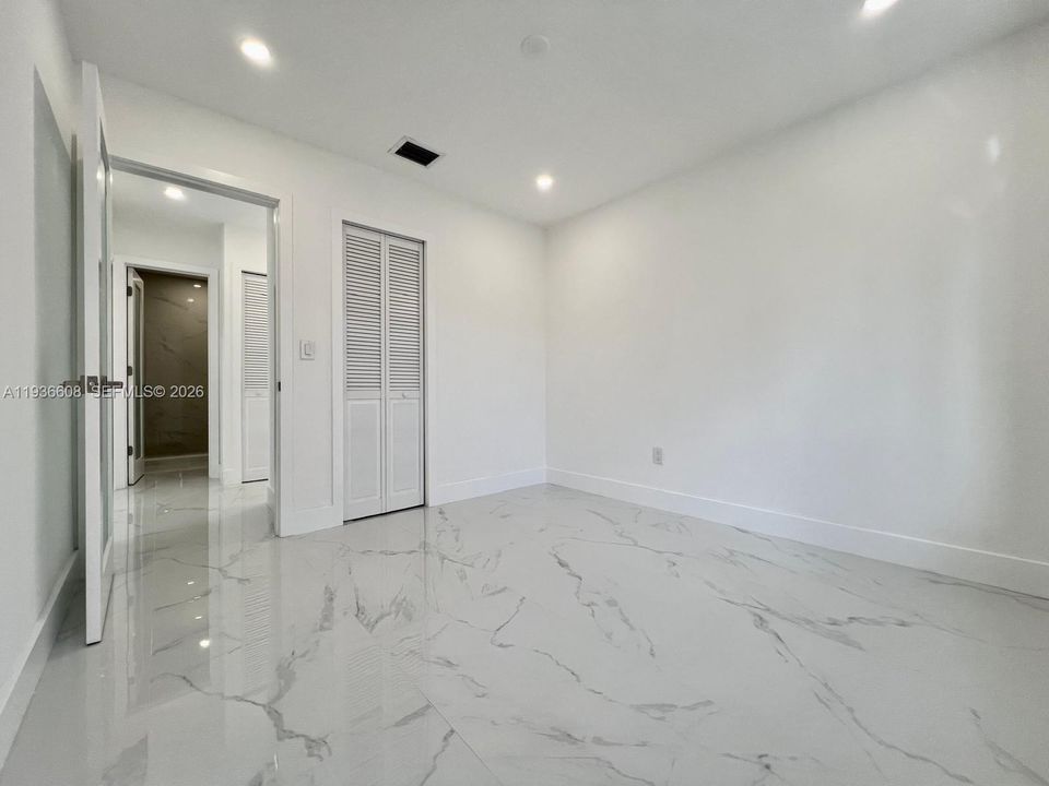 待售: $750,000 (3 贝兹, 3 浴室, 1260 平方英尺)