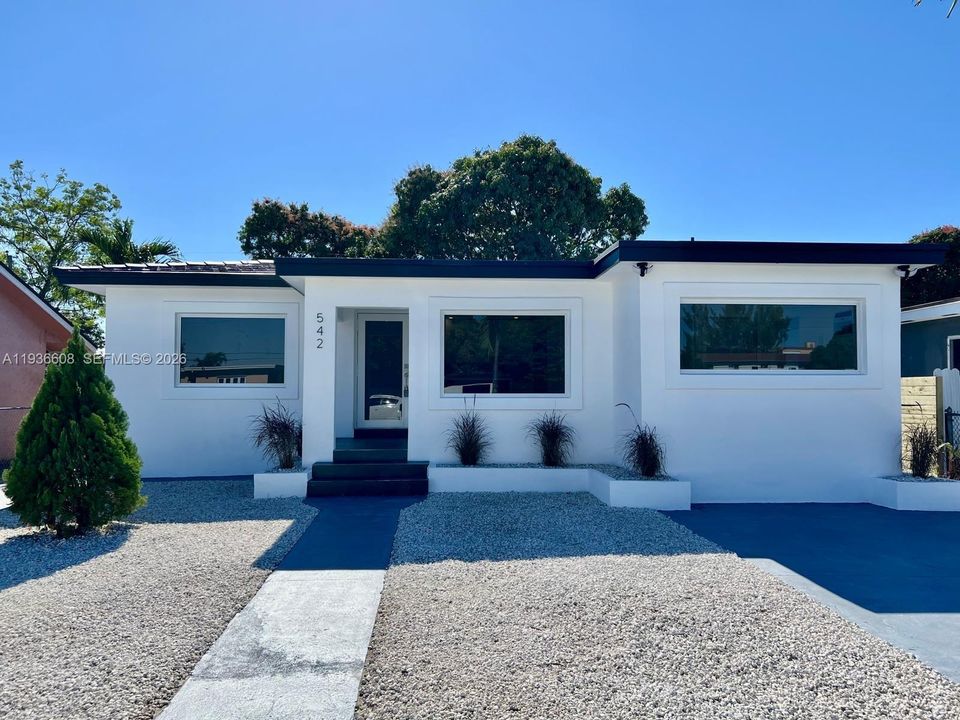 待售: $750,000 (3 贝兹, 3 浴室, 1260 平方英尺)