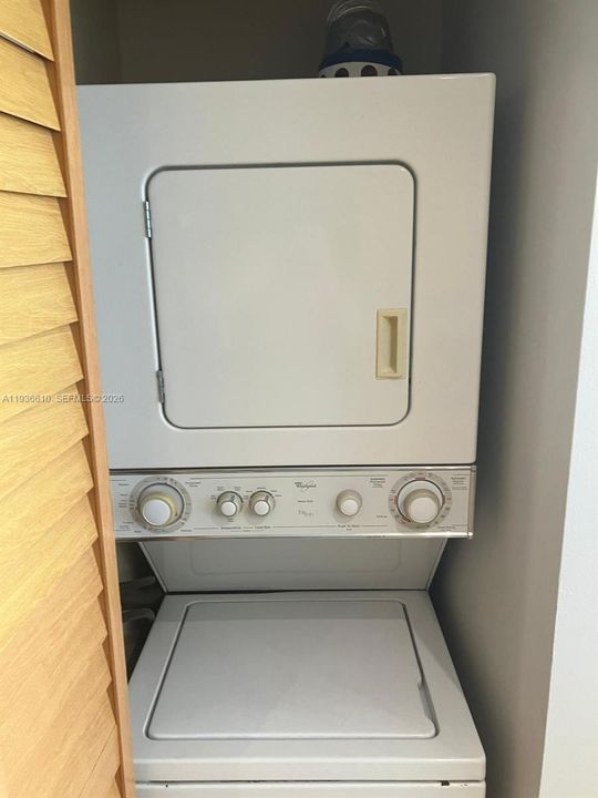 For Rent: $2,999 (2 beds, 2 baths, 1061 Square Feet)