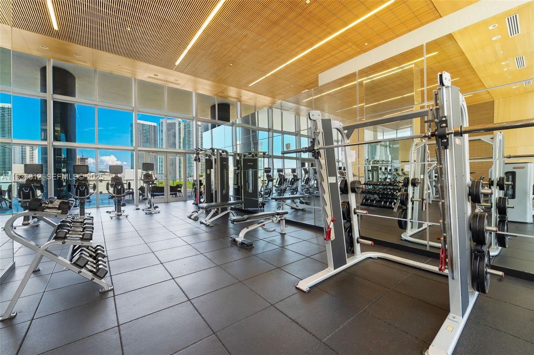 待售: $399,000 (1 贝兹, 1 浴室, 735 平方英尺)