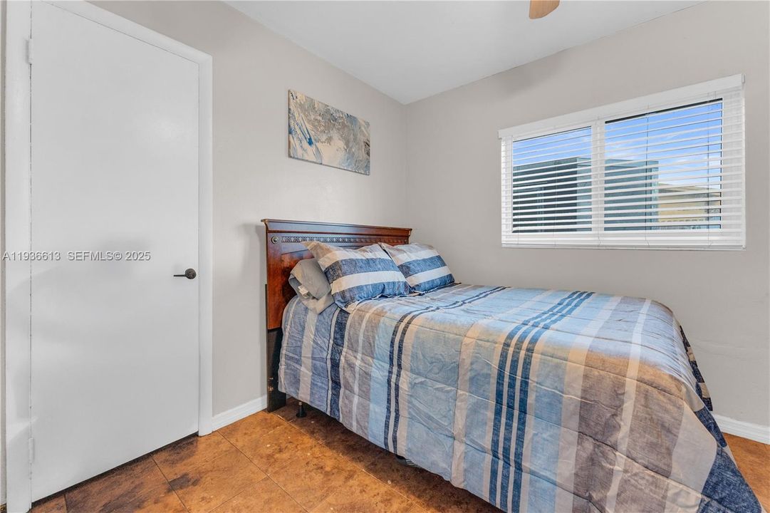 For Sale: $539,000 (4 beds, 1 baths, 1584 Square Feet)