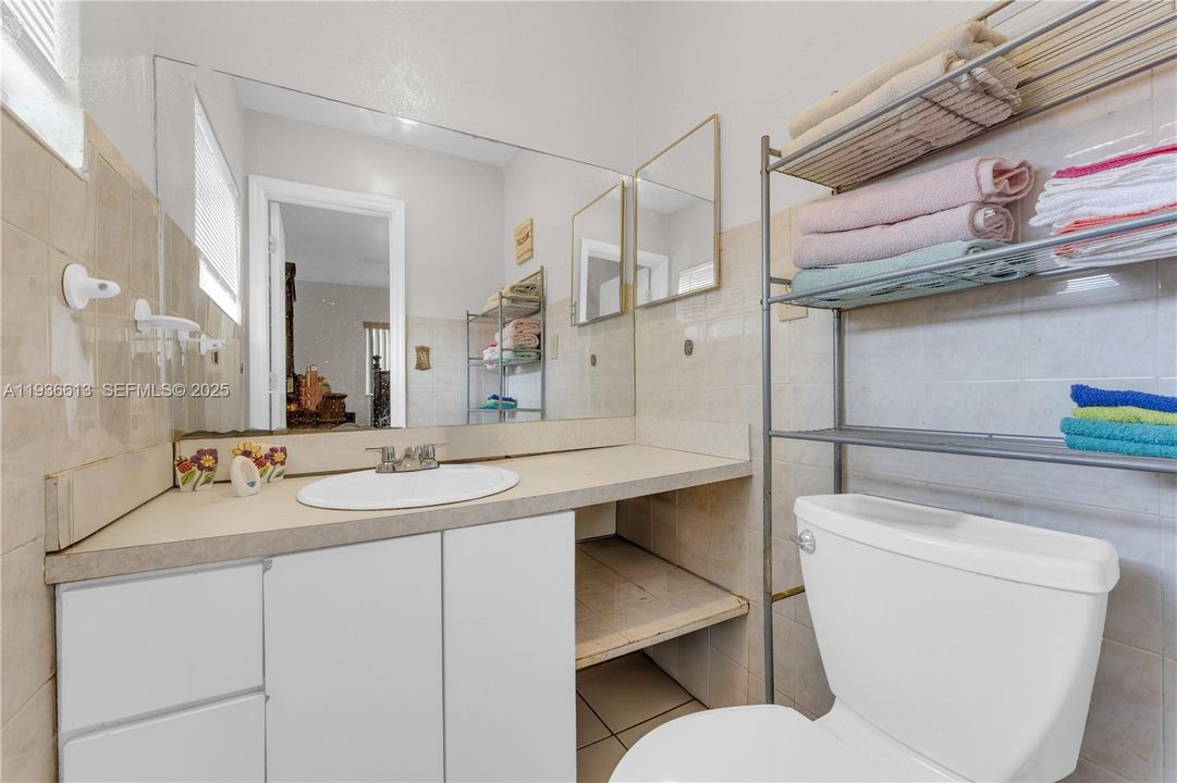 For Sale: $539,000 (4 beds, 1 baths, 1584 Square Feet)