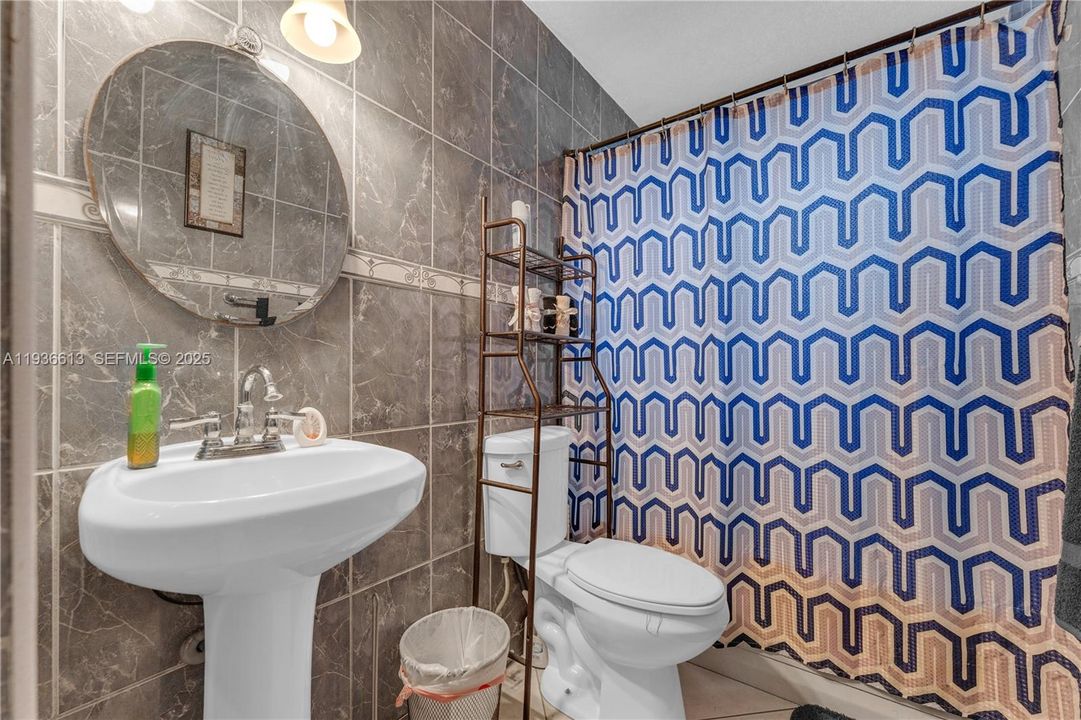 For Sale: $539,000 (4 beds, 1 baths, 1584 Square Feet)