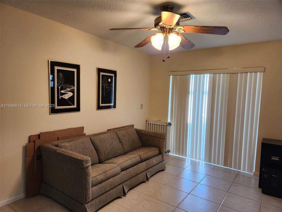 En Venta: $216,000 (2 camas, 2 baños, 1336 Pies cuadrados)