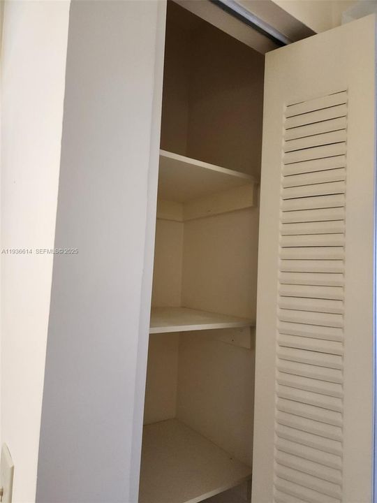 En Venta: $216,000 (2 camas, 2 baños, 1336 Pies cuadrados)