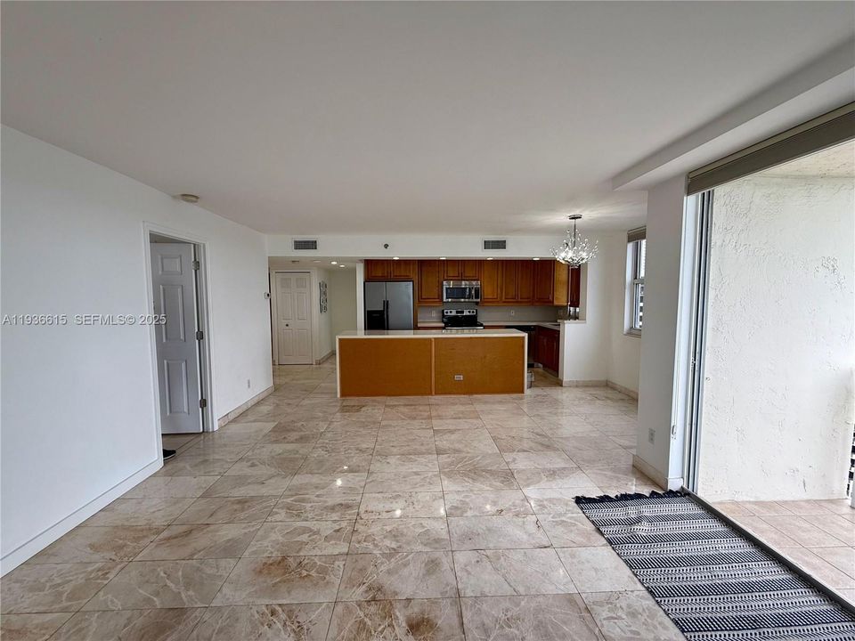 В аренду: $4,500 (2 спален, 2 ванн, 1086 Квадратных фут)